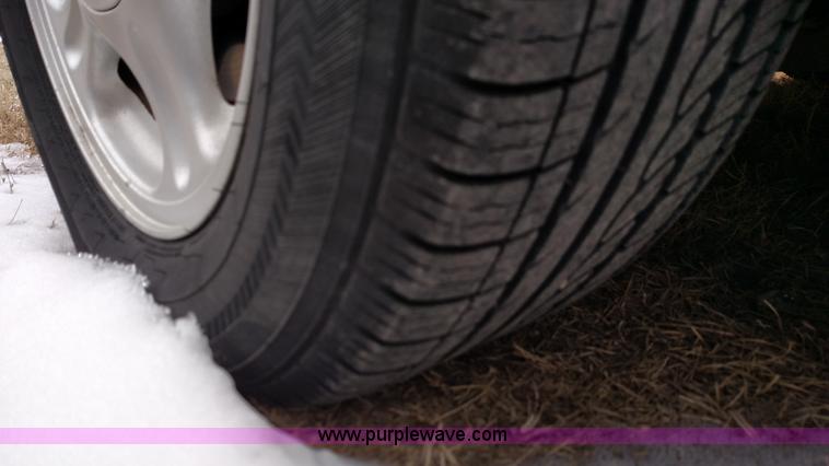 image for item L6700 1997 Ford Taurus GL