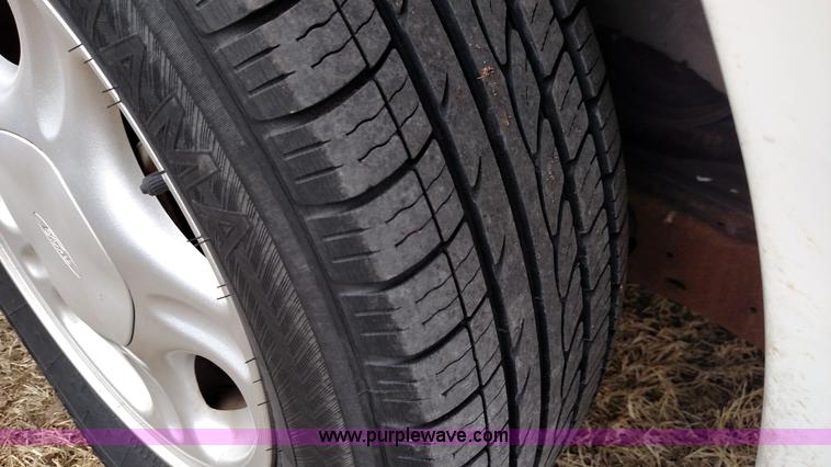 image for item L6700 1997 Ford Taurus GL