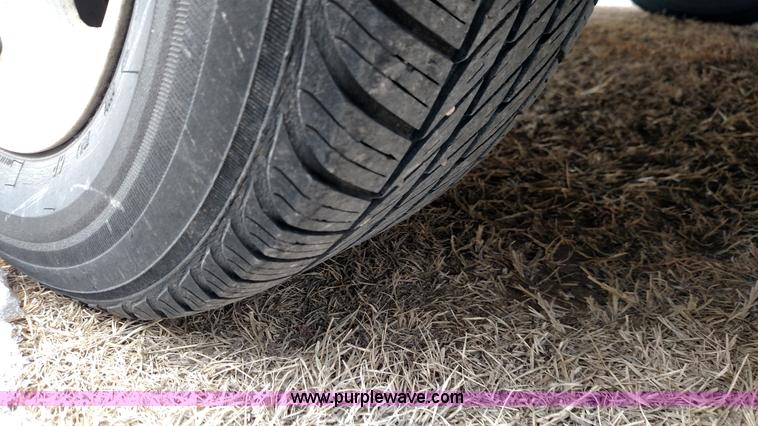 image for item L6700 1997 Ford Taurus GL