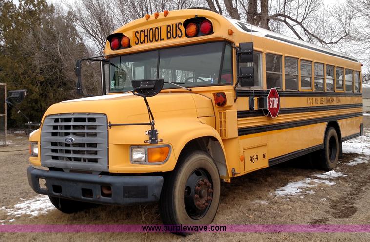 image for item L6701 1998 Ford B800 school bus