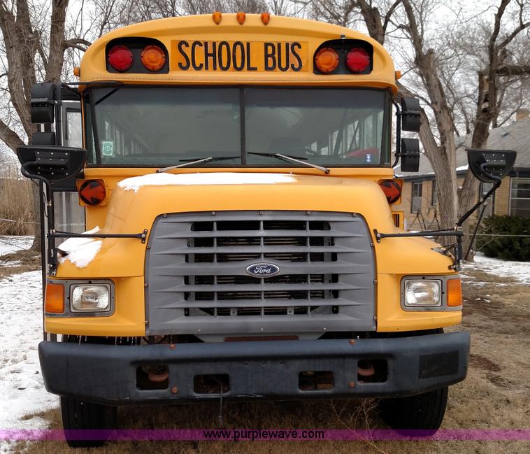 image for item L6701 1998 Ford B800 school bus