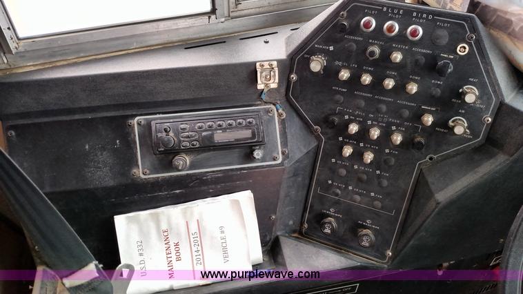 image for item L6701 1998 Ford B800 school bus