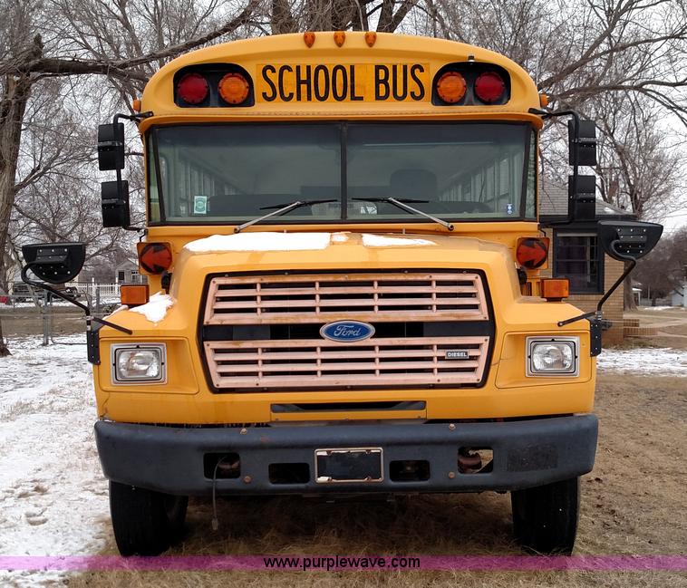 image for item L6702 1994 Ford B700 school bus