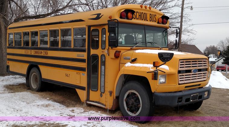 image for item L6702 1994 Ford B700 school bus