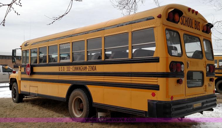 image for item L6702 1994 Ford B700 school bus