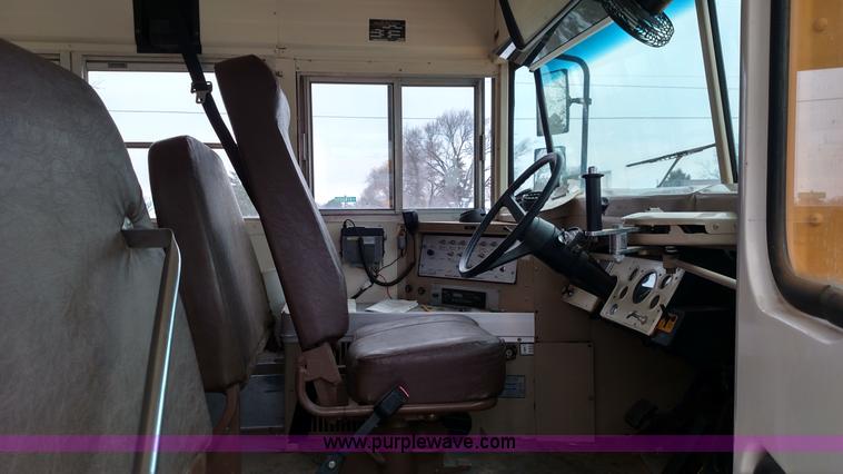 image for item L6702 1994 Ford B700 school bus