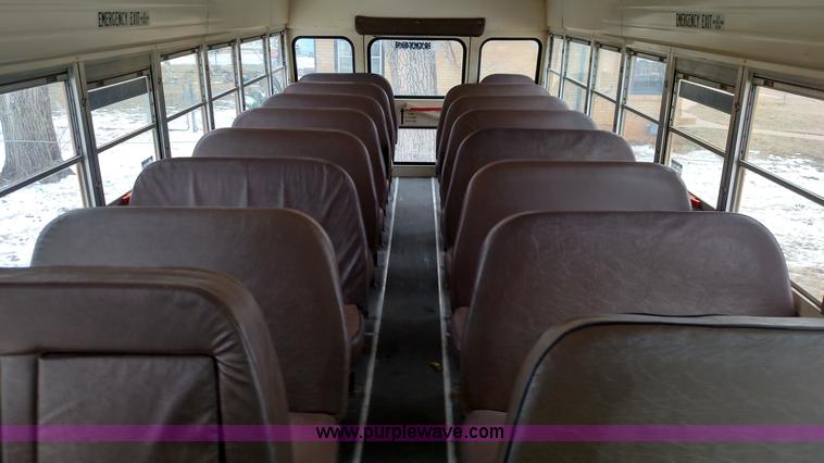 image for item L6702 1994 Ford B700 school bus