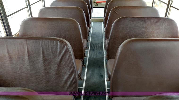 image for item L6702 1994 Ford B700 school bus