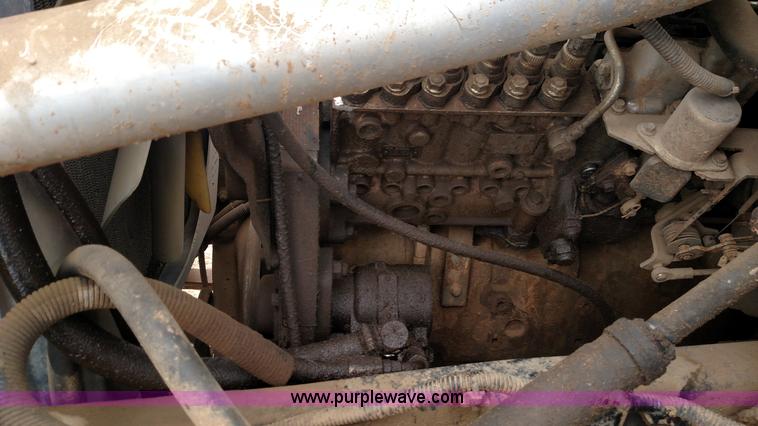 image for item L6702 1994 Ford B700 school bus