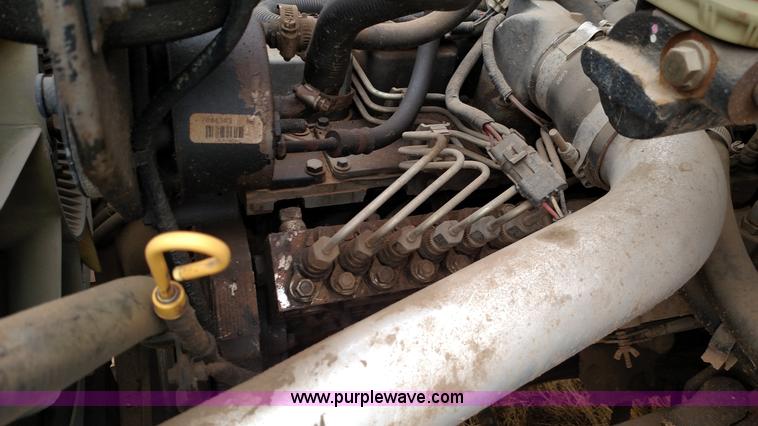 image for item L6702 1994 Ford B700 school bus