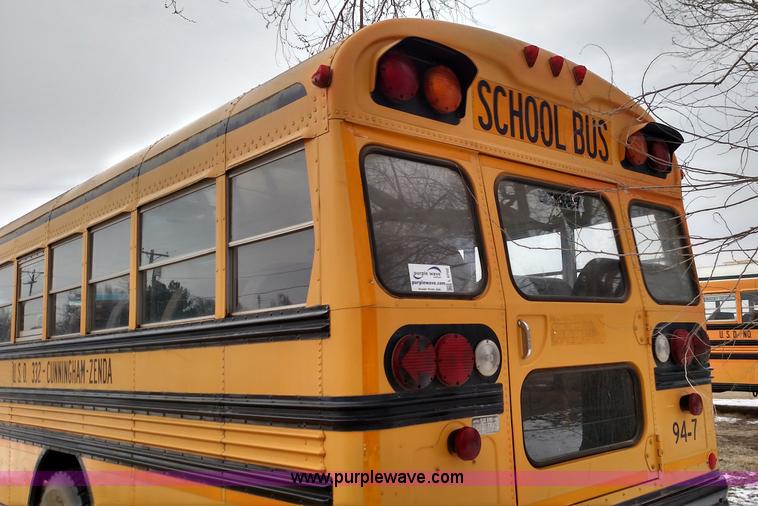 image for item L6702 1994 Ford B700 school bus