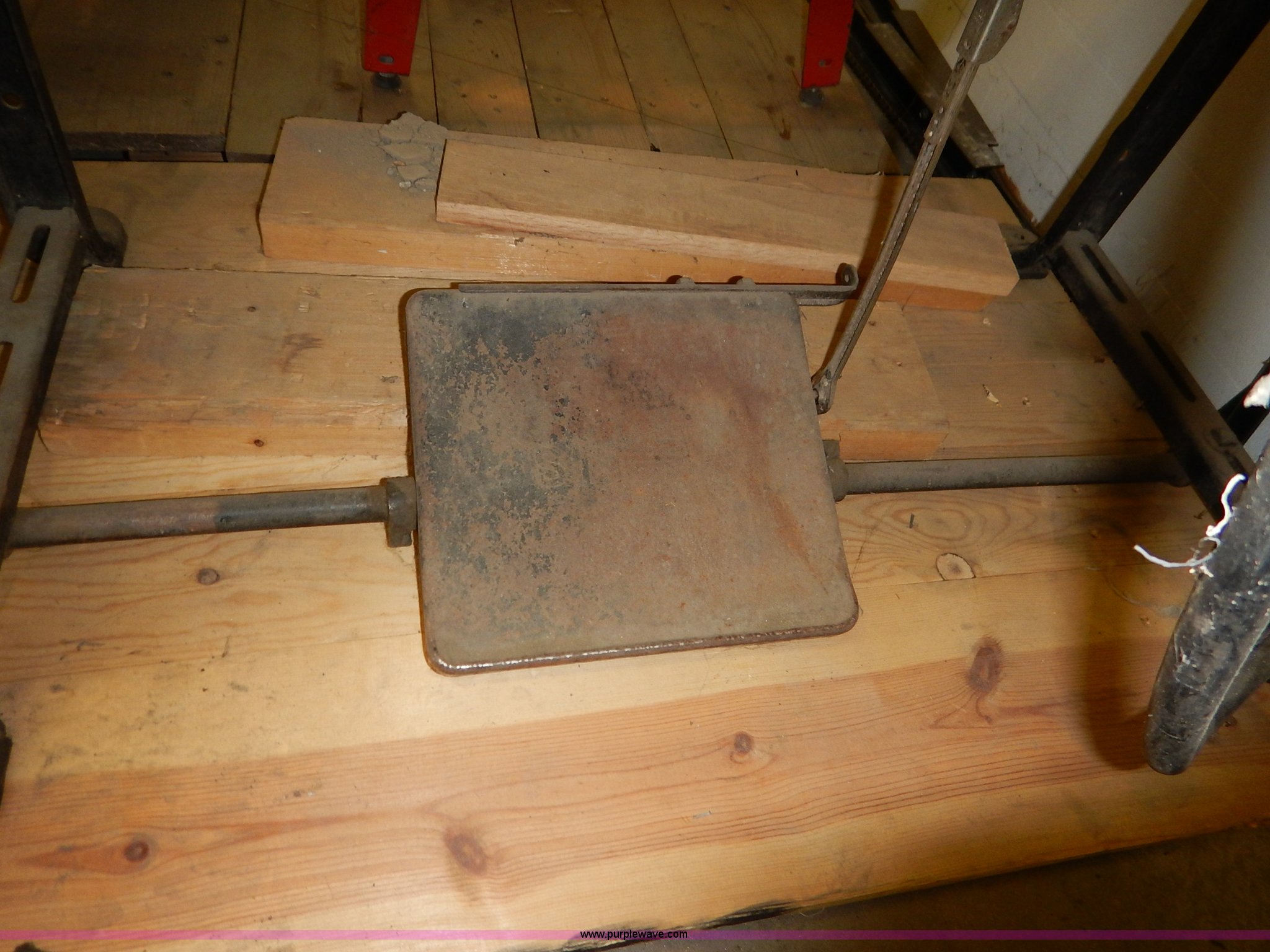 Chandler Industrial sewing machine in Manhattan, KS Item AV9545 sold