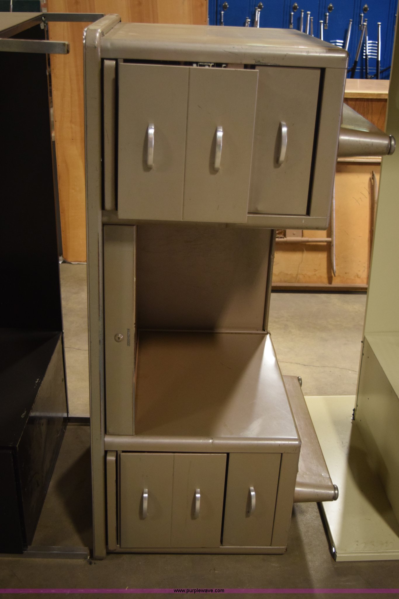 Assorted office desks in Hutchinson, KS Item BP9849 sold Purple Wave