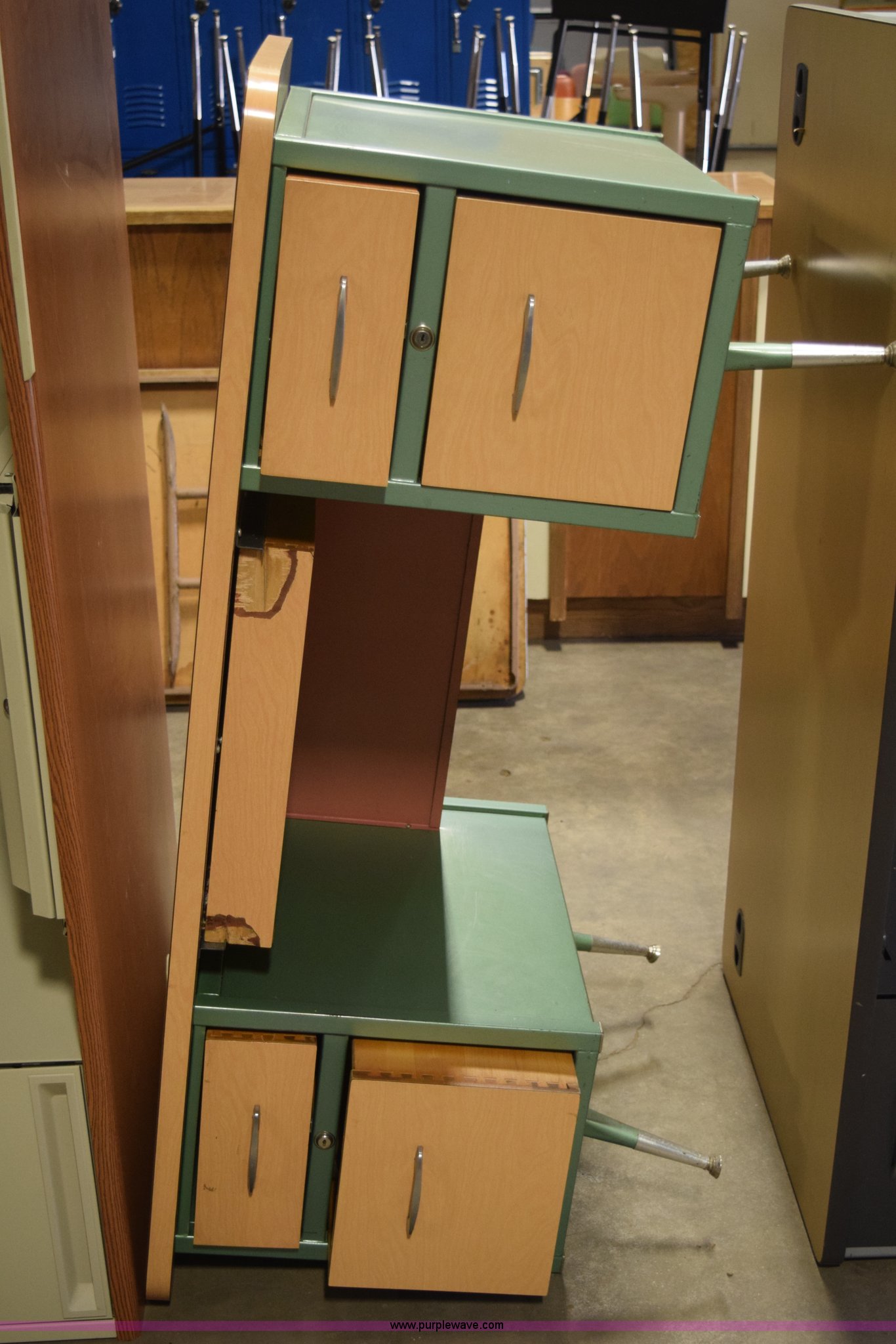 Assorted office desks in Hutchinson, KS Item BP9849 sold Purple Wave