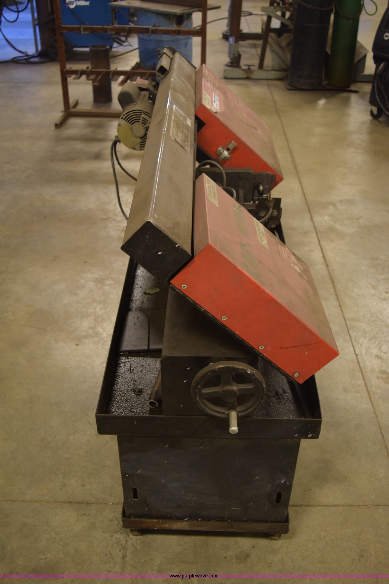 Carolina HV20 horizontal band saw in Hutchinson, KS | Item BP9889 sold