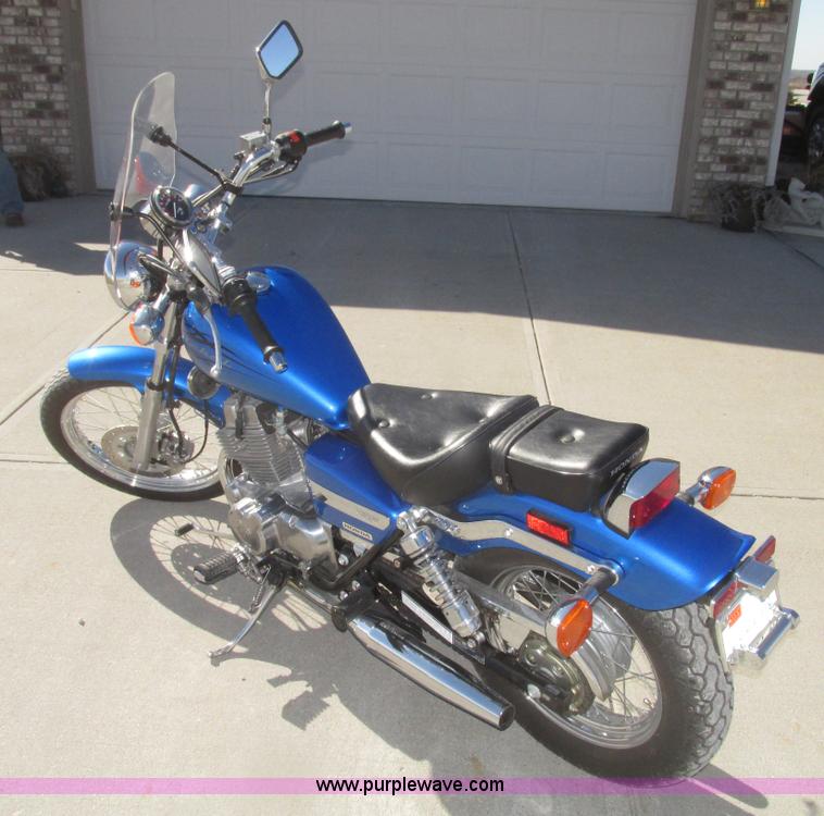 image for item AV9215 2009 Honda Rebel CMX250C motorcycle