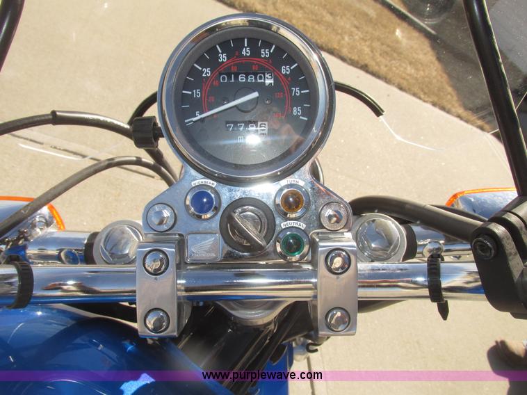 image for item AV9215 2009 Honda Rebel CMX250C motorcycle