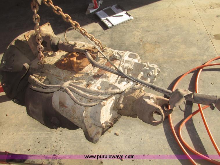 image for item AV9217 Eaton Fuller nine speed manual transmission