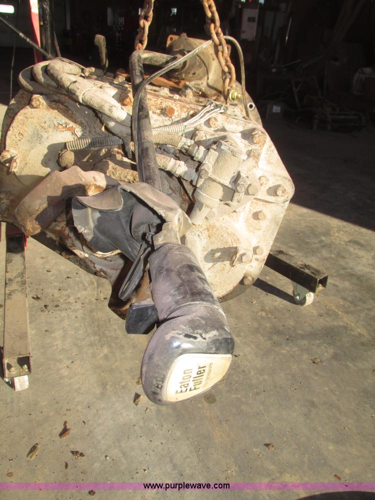 image for item AV9217 Eaton Fuller nine speed manual transmission