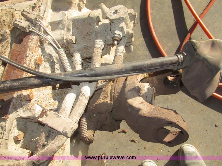 image for item AV9217 Eaton Fuller nine speed manual transmission