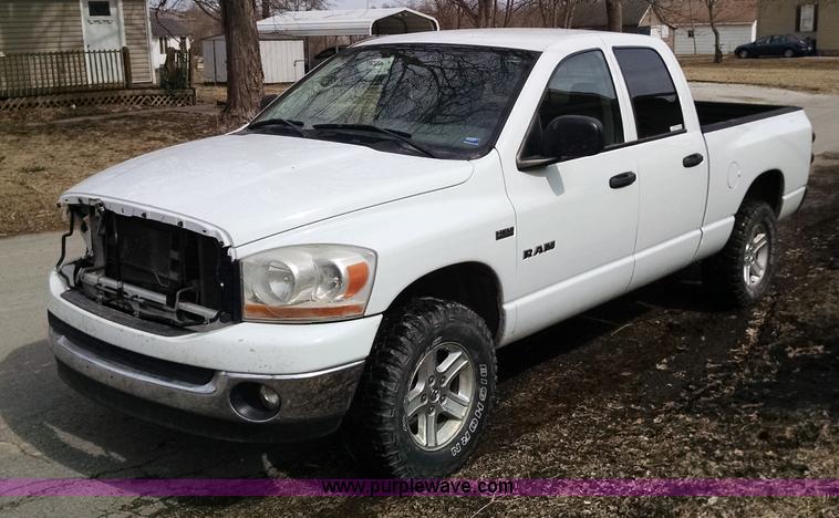 image for item AV9934 2008 Dodge Ram 1500 SLT Big Horn Edition Quad Cab pickup truck