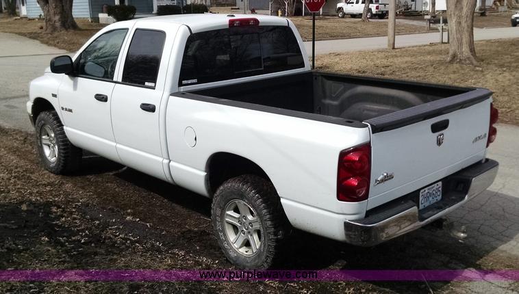 image for item AV9934 2008 Dodge Ram 1500 SLT Big Horn Edition Quad Cab pickup truck