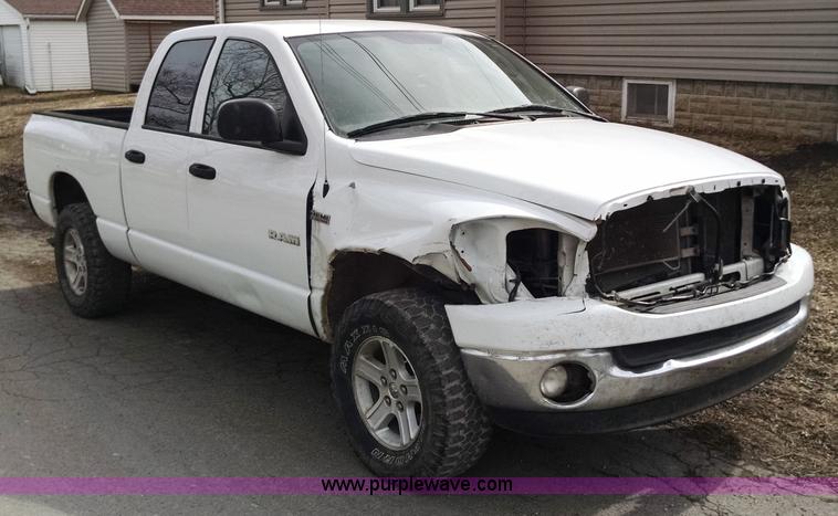 image for item AV9934 2008 Dodge Ram 1500 SLT Big Horn Edition Quad Cab pickup truck