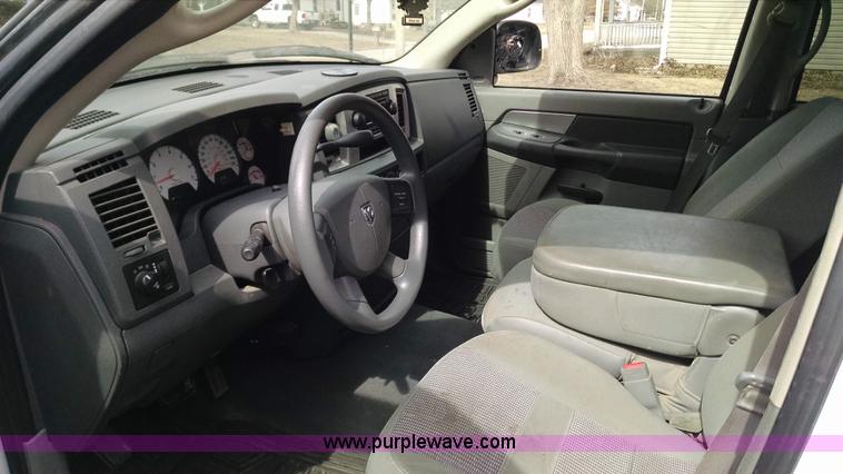 image for item AV9934 2008 Dodge Ram 1500 SLT Big Horn Edition Quad Cab pickup truck