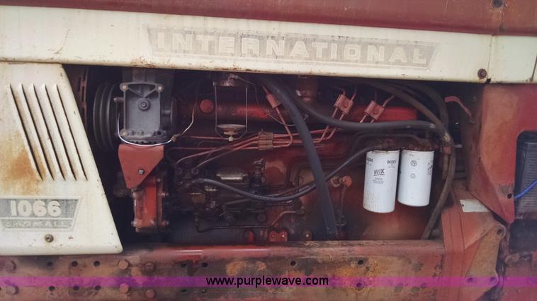image for item AX9473 1972 International 1066 Turbo tractor