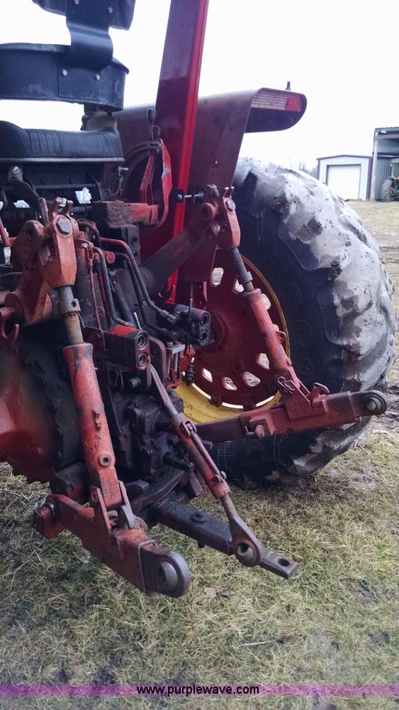 image for item AX9473 1972 International 1066 Turbo tractor