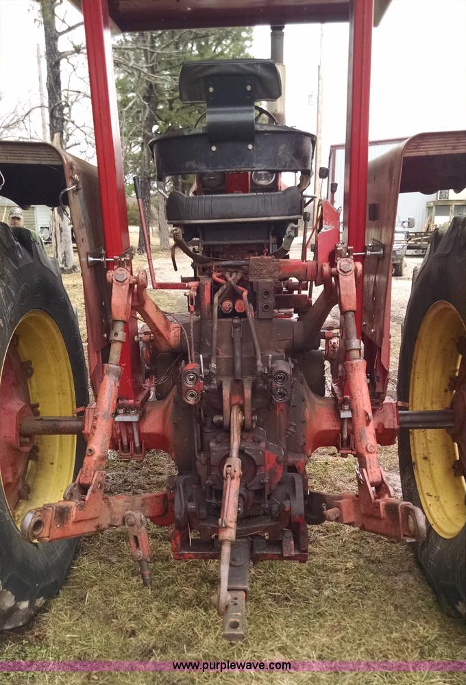 image for item AX9473 1972 International 1066 Turbo tractor