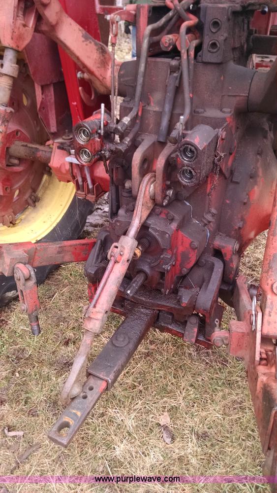 image for item AX9473 1972 International 1066 Turbo tractor