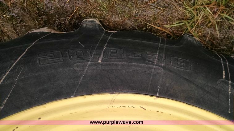 image for item AX9473 1972 International 1066 Turbo tractor