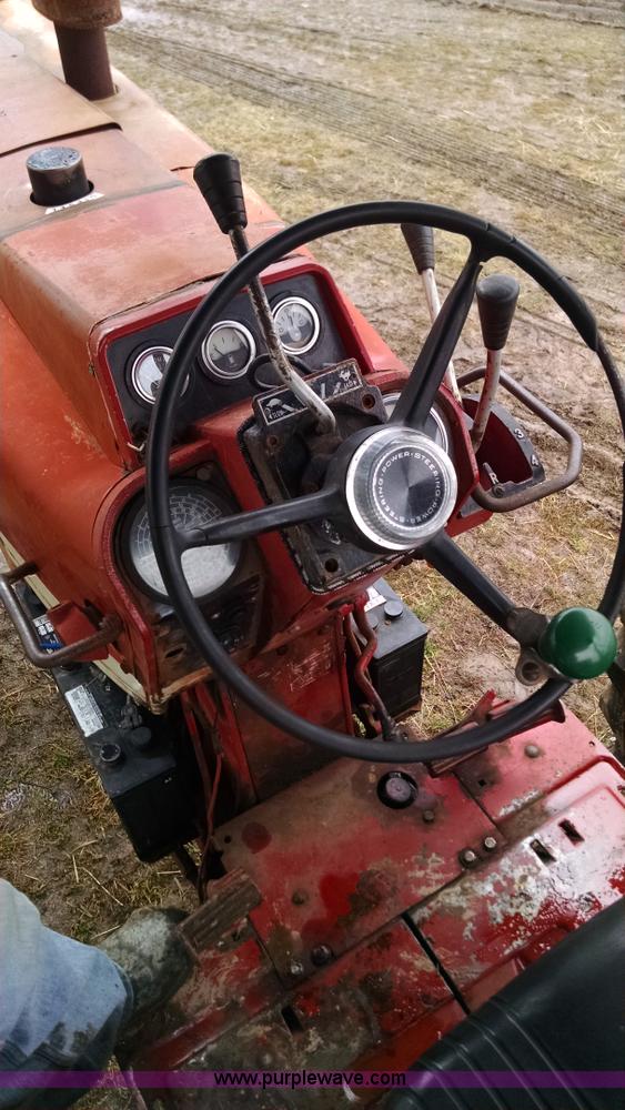 image for item AX9473 1972 International 1066 Turbo tractor