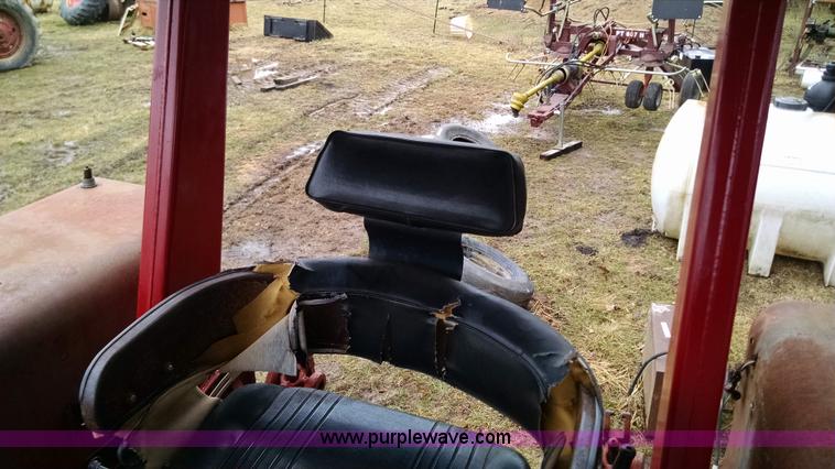 image for item AX9473 1972 International 1066 Turbo tractor