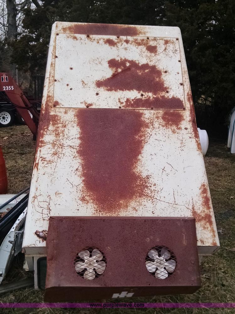 image for item AX9485 International tractor cab