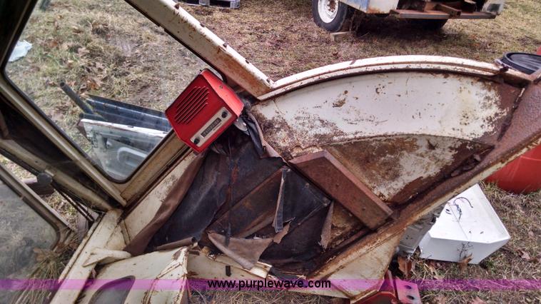 image for item AX9485 International tractor cab