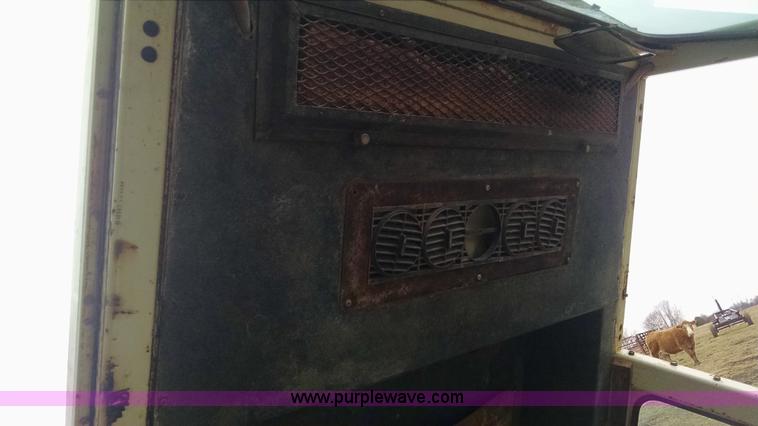 image for item AX9485 International tractor cab