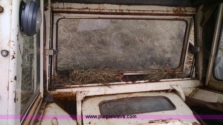 image for item AX9485 International tractor cab