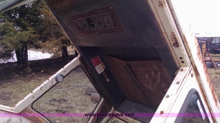 image for item AX9485 International tractor cab