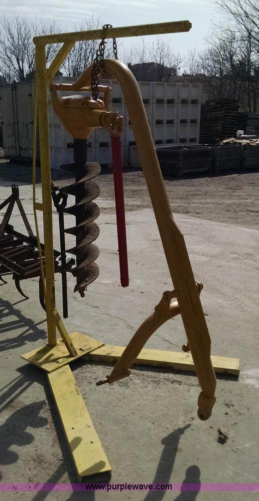 image for item AY9494 Danuser three point auger