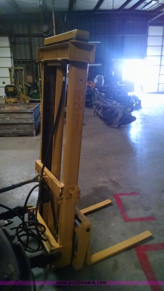 image for item AY9495 Century forklift attachment