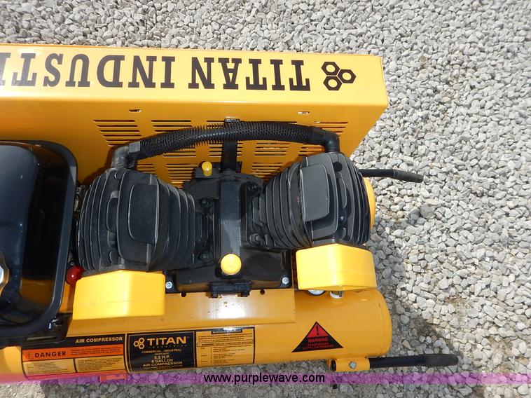 image for item BC9524 Titan air compressor