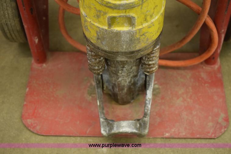 image for item BP9923 Bosch Brute 0611304139 electric hammer