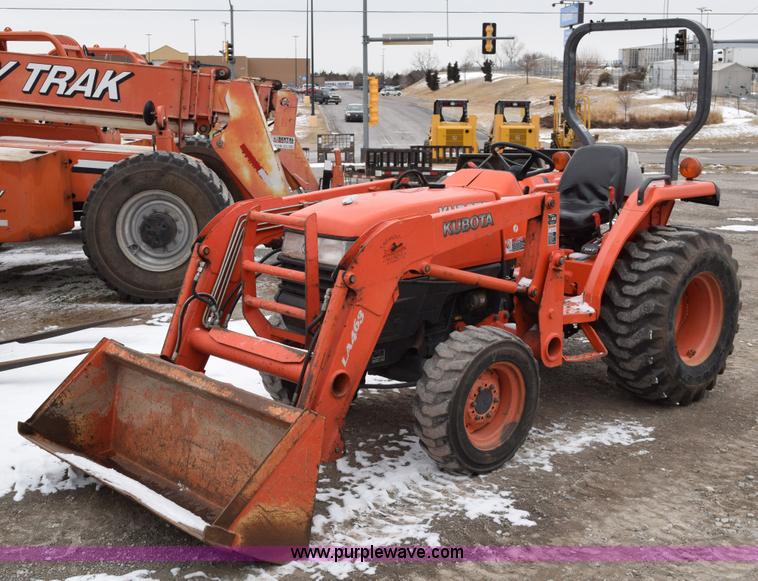 image for item E6224 Kubota L3400HST 4WD tractor