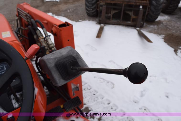 image for item E6224 Kubota L3400HST 4WD tractor