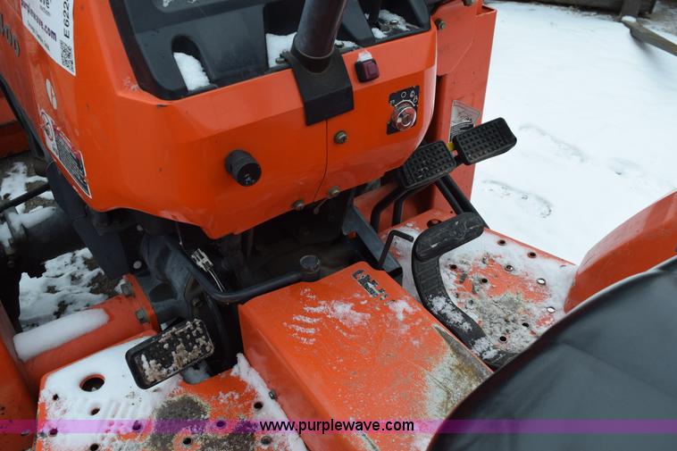 image for item E6224 Kubota L3400HST 4WD tractor
