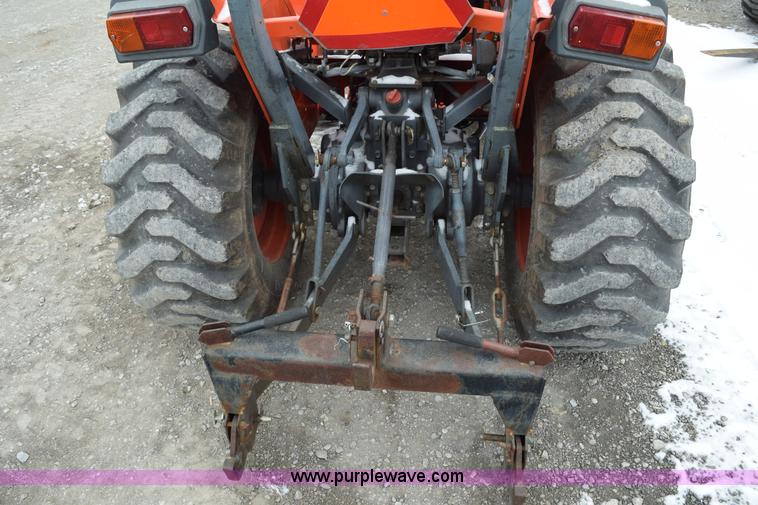 image for item E6224 Kubota L3400HST 4WD tractor