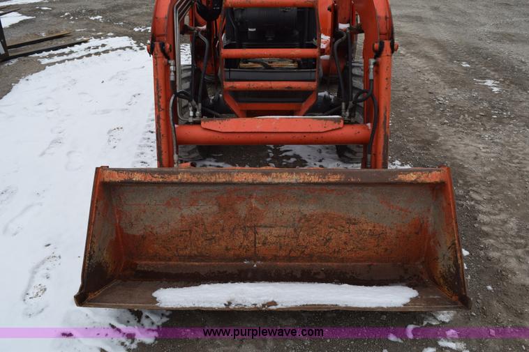 image for item E6224 Kubota L3400HST 4WD tractor
