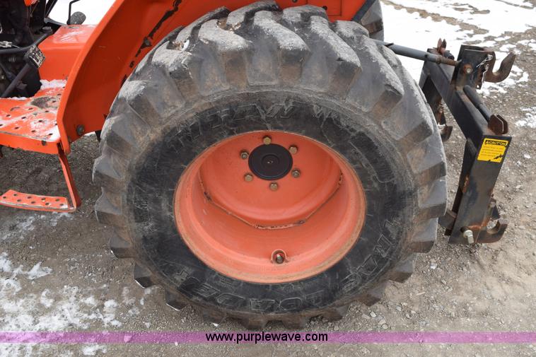 image for item E6224 Kubota L3400HST 4WD tractor